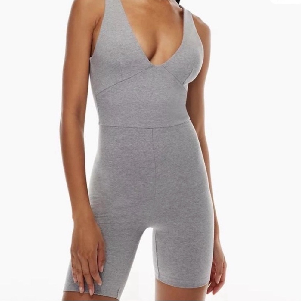 Aritzia The Group by Babaton Soft Contour Romper